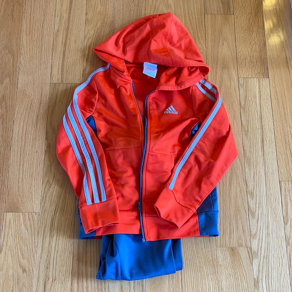 Boys adidas track suit, size 6. Matching set
